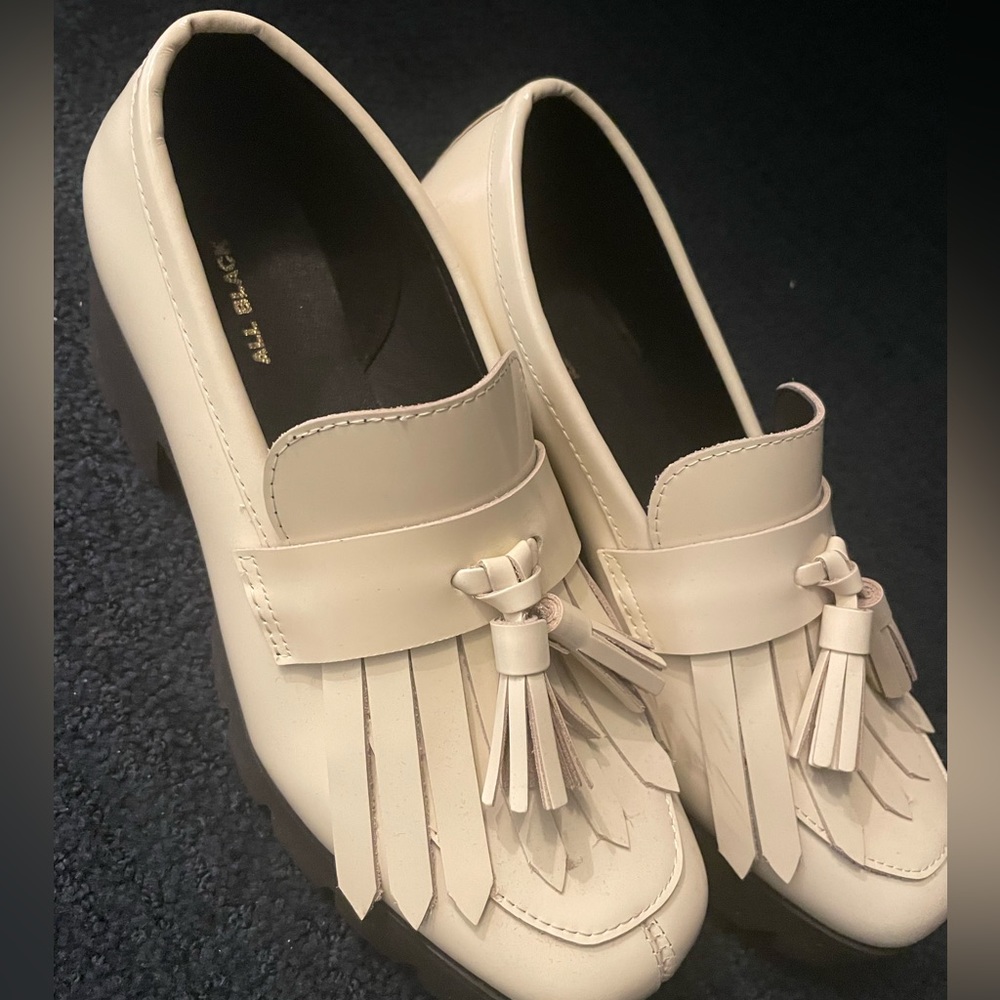 ALL BLACK Lug Lady Tassel, Retail $199, NEW without box, Color Ivory, Leather